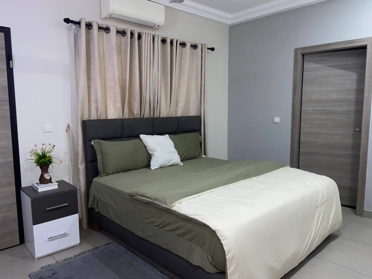 Queens View Apartment Accra Extérieur photo